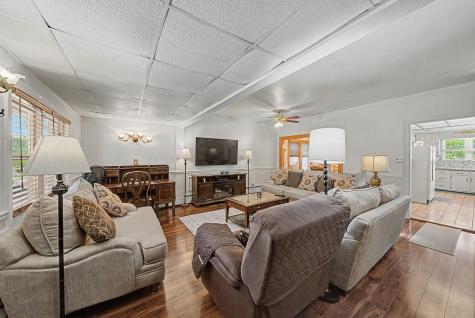 288 Maple Street Secaucus NJ 07094