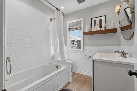 16 Marion Court Bayonne NJ 07002
