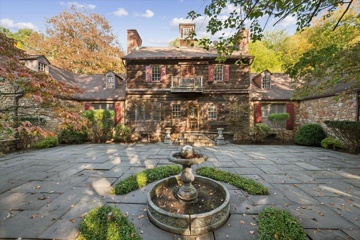 568 Waterloo Road Byram NJ 07874-3464
