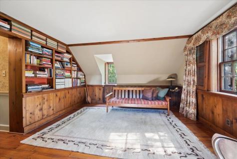 568 Waterloo Road Byram NJ 07874-3464