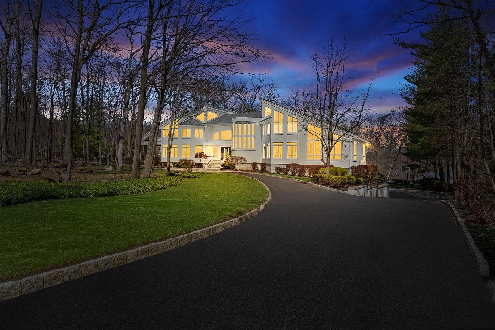817 Shore Drive Kinnelon Borough NJ 07405