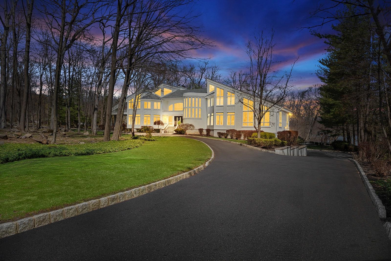 817 Shore Drive Kinnelon Borough NJ 07405