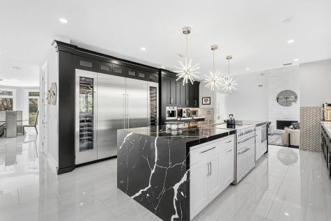 817 Shore Drive Kinnelon Borough NJ 07405