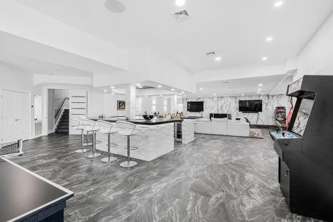 817 Shore Drive Kinnelon Borough NJ 07405