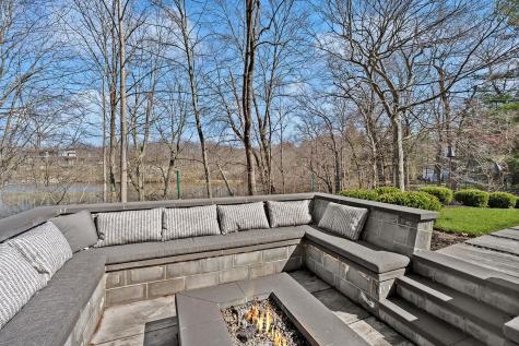 817 Shore Drive Kinnelon Borough NJ 07405