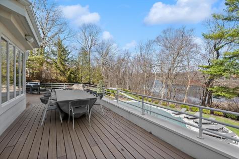 817 Shore Drive Kinnelon Borough NJ 07405