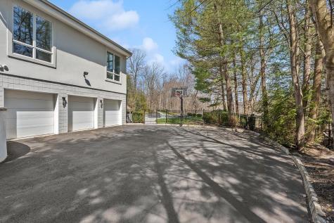 817 Shore Drive Kinnelon Borough NJ 07405