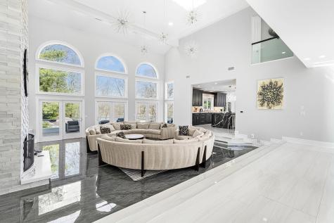 817 Shore Drive Kinnelon Borough NJ 07405