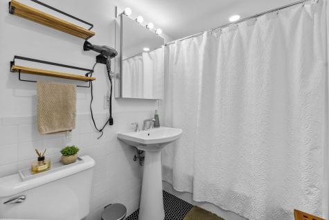 80.5 Erie Street Jersey City NJ 07302
