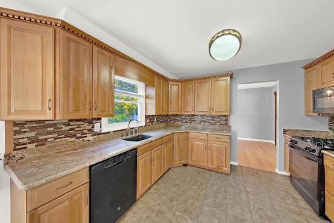54 Mapledale Avenue Roxbury Township NJ 07876-1647