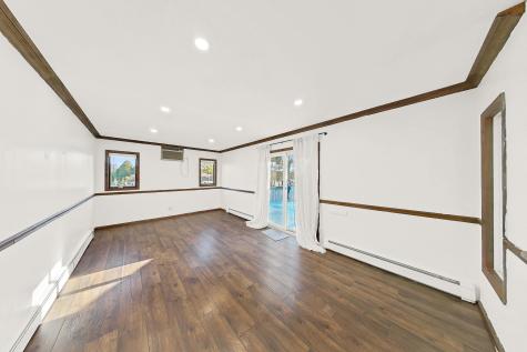 54 Mapledale Avenue Roxbury Township NJ 07876-1647