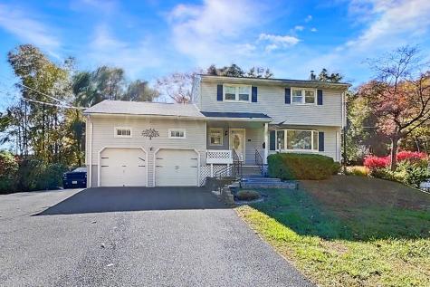 54 Mapledale Avenue Roxbury Township NJ 07876-1647