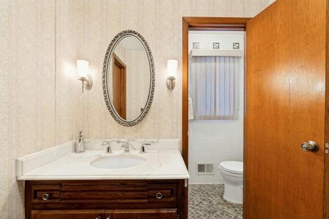 46 Avenue B Bayonne NJ 07002