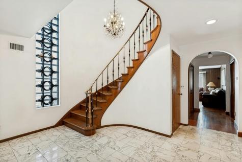 46 Avenue B Bayonne NJ 07002