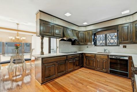 46 Avenue B Bayonne NJ 07002