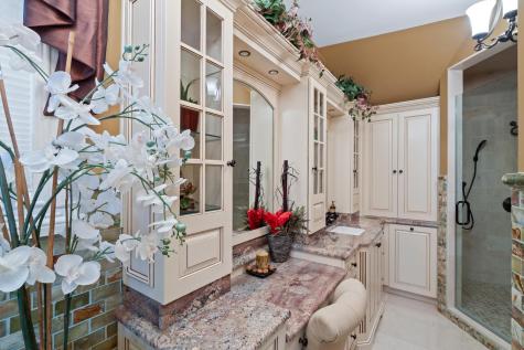 32 Benmore Terrace Bayonne NJ 07002
