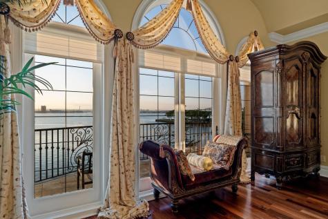 32 Benmore Terrace Bayonne NJ 07002