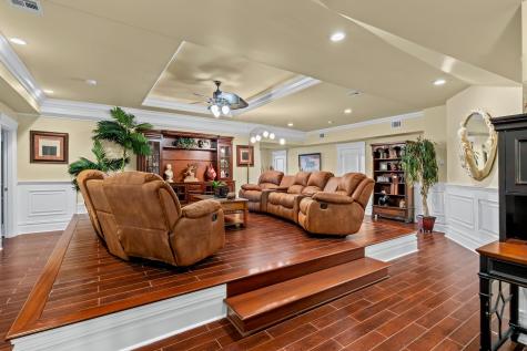 32 Benmore Terrace Bayonne NJ 07002