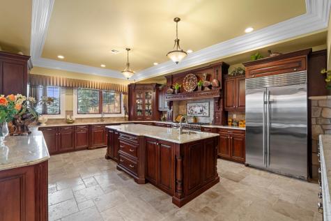 32 Benmore Terrace Bayonne NJ 07002