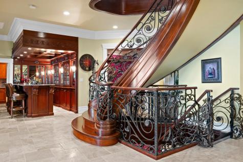 32 Benmore Terrace Bayonne NJ 07002