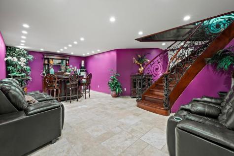 32 Benmore Terrace Bayonne NJ 07002