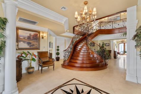 32 Benmore Terrace Bayonne NJ 07002