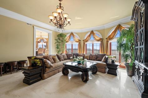 32 Benmore Terrace Bayonne NJ 07002