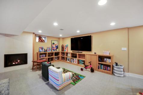 1618 80th Street North Bergen NJ 07047