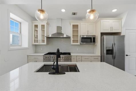 1525 38th Street North Bergen NJ 07047