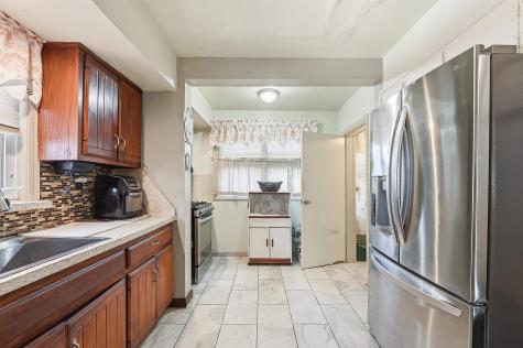 52 Harcourt Avenue Bergenfield NJ 07621