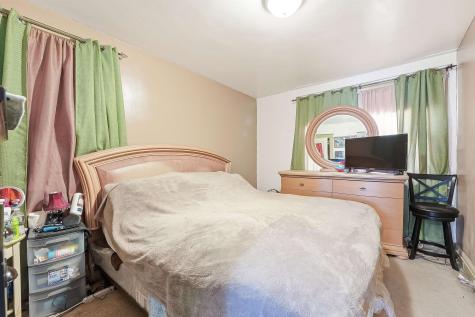 52 Harcourt Avenue Bergenfield NJ 07621