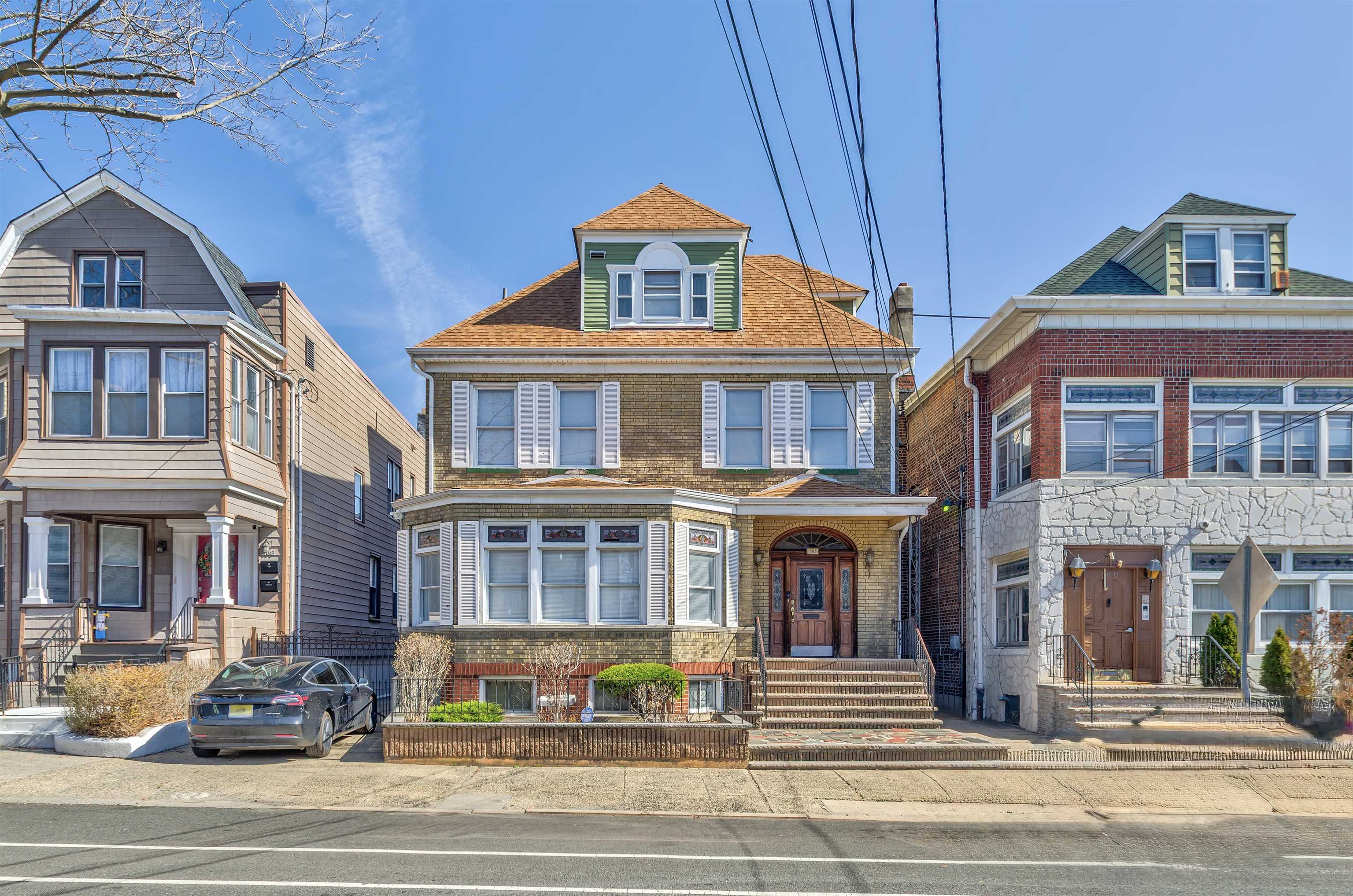 166 Wegman Parkway Jersey City NJ 07002