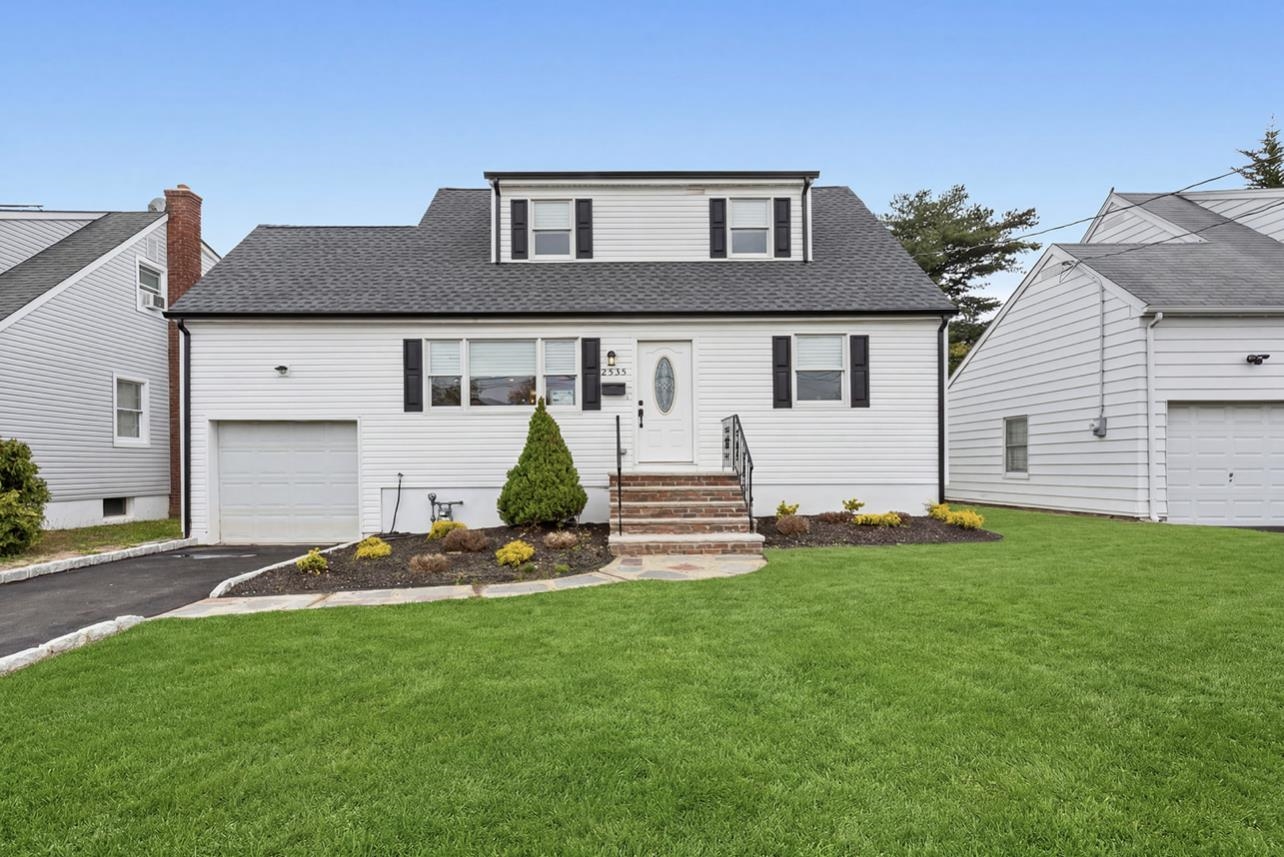 2535 Standish Avenue Union Twp NJ 07083-4938