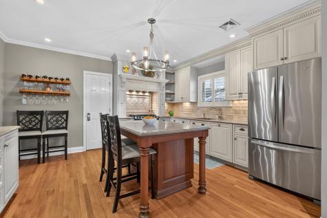 2 Howard Place Bayonne NJ 07002