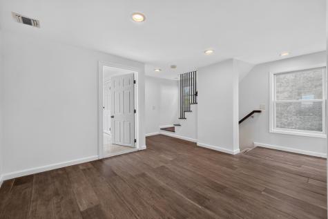 138 Avenue C Bayonne NJ 07002