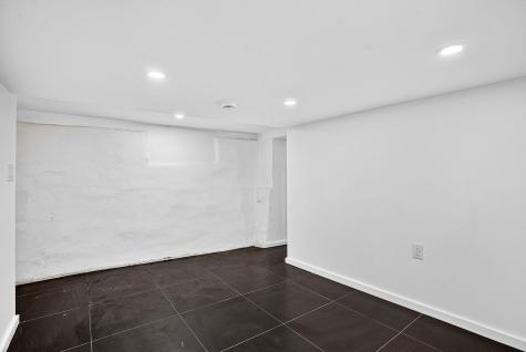 524 34th Street Union City NJ 07087