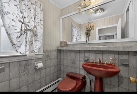 20 75th Street North Bergen NJ 07047