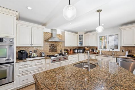 770 Hartwell Street Teaneck NJ 07666