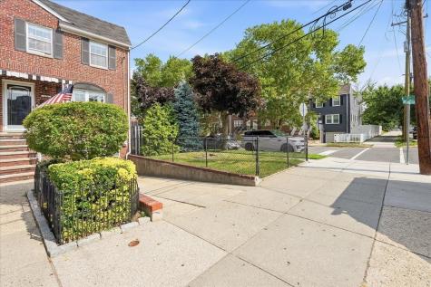 631 Avenue A Bayonne NJ 07002