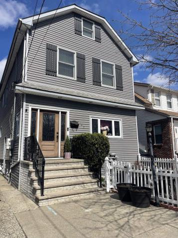 127 West 55th Street Bayonne NJ 07002-4914