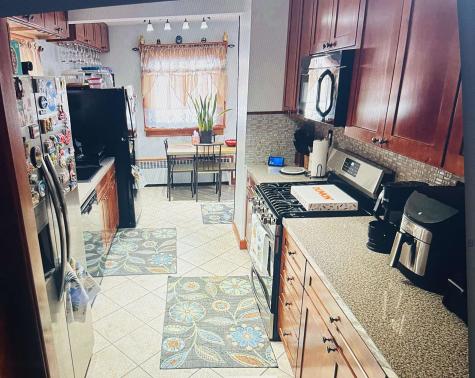 127 West 55th Street Bayonne NJ 07002-4914
