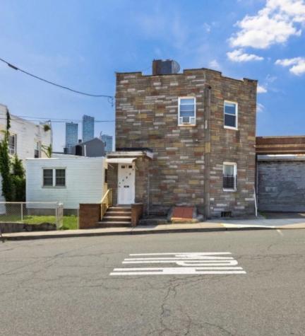 197 Laidlaw Avenue Jersey City NJ 07306