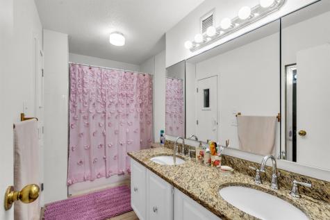 2508 Harmon Cove Tower Secaucus NJ 07094