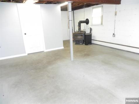 20 Seiler Court Little Ferry NJ 07643