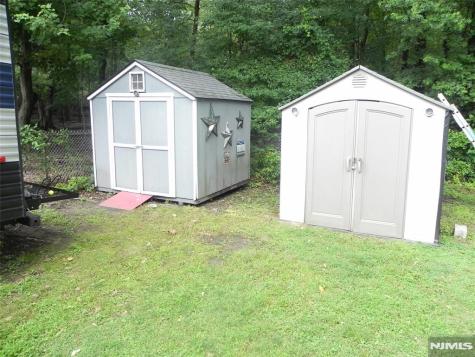 20 Seiler Court Little Ferry NJ 07643