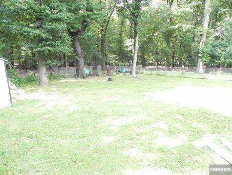 20 Seiler Court Little Ferry NJ 07643