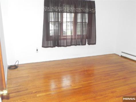 20 Seiler Court Little Ferry NJ 07643