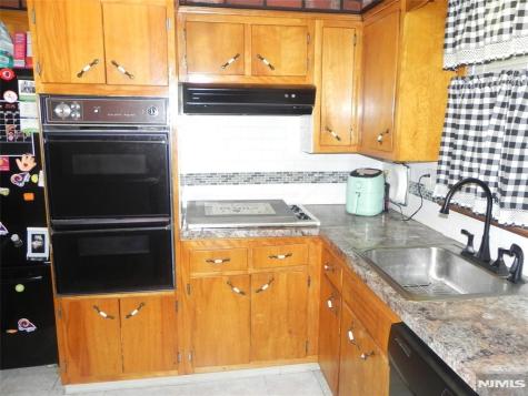 20 Seiler Court Little Ferry NJ 07643