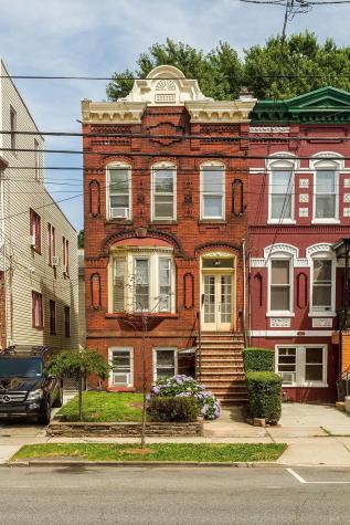 132 Avenue C Bayonne NJ 07002