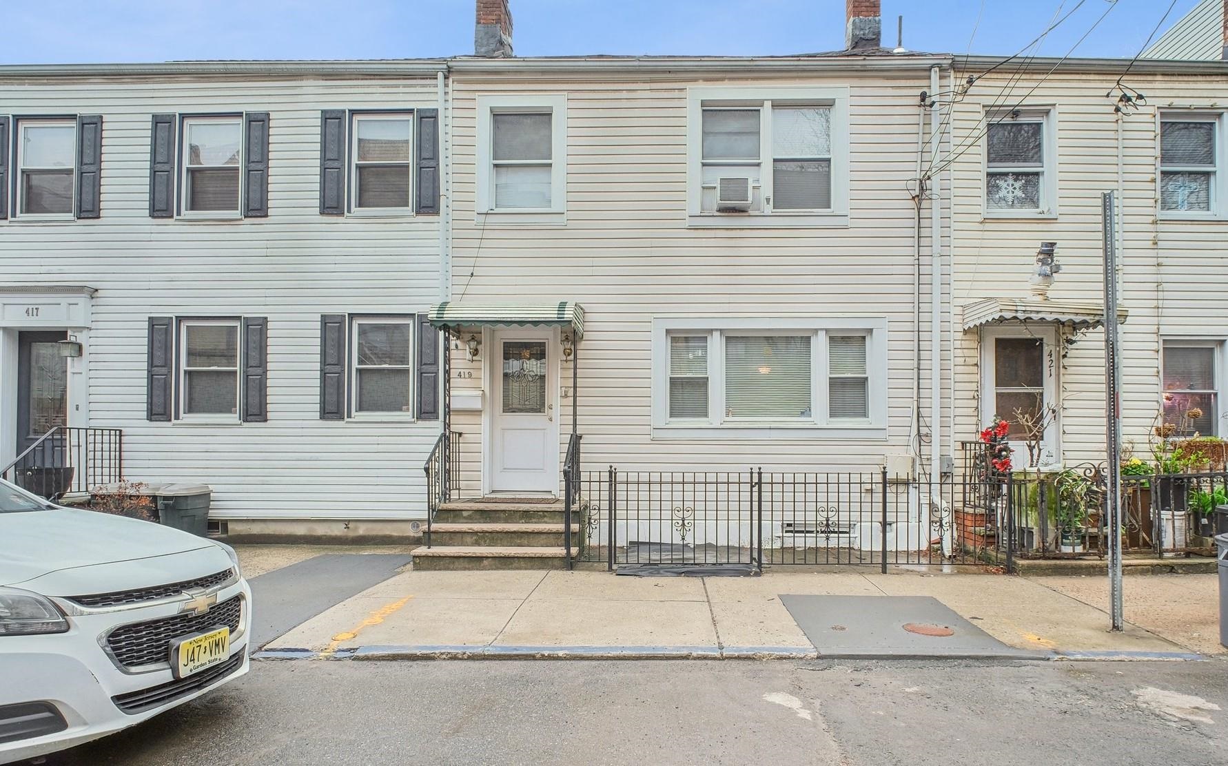 419 2nd Street Jersey City NJ 07302